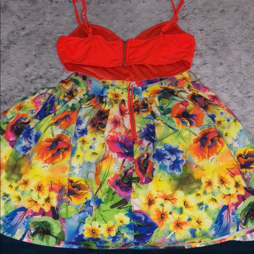 Flower Bomb Dress - Picture 2 of 4
